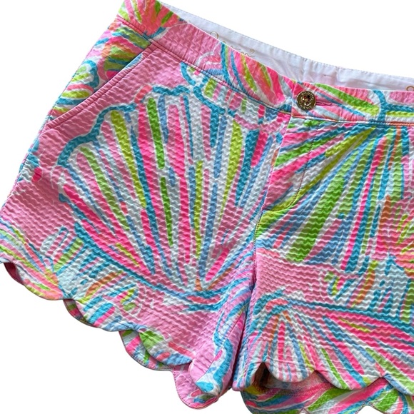 Lilly Pulitzer Pants - Lilly Pulitzer The Buttercup Short Sz 8 Scallop Hem Pink Blue Shells Print
